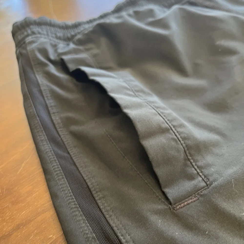 Lululemon Pace Breaker Men's XL 10